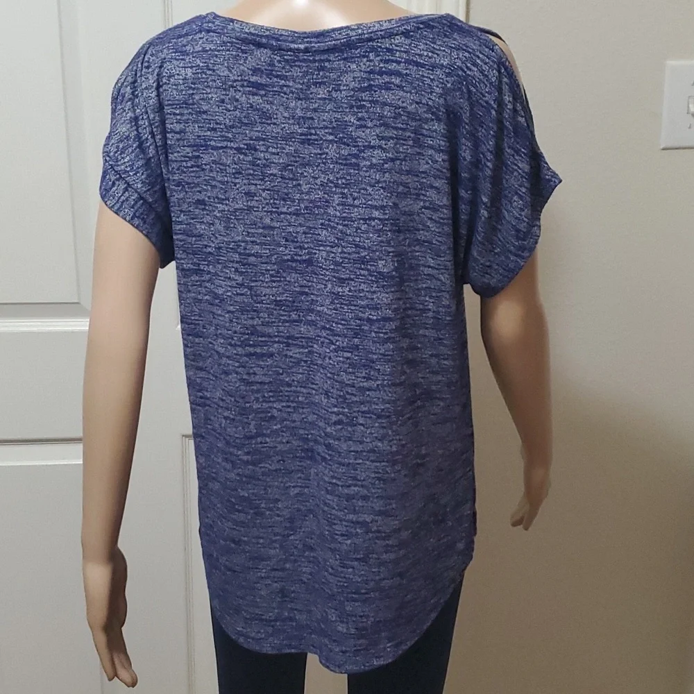 Apt.9 M marled blue and grey cold shoulder cozy knit medium weight top - Picture 4 of 7
